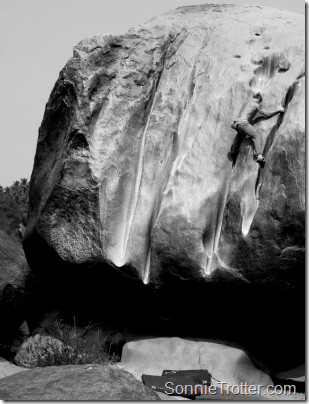 Bouldering in India Sonniertrotter.com Photo