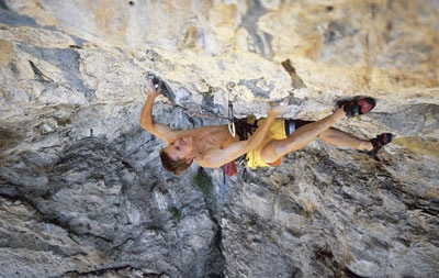 Tommy Caldwell climbing Flex Luthor