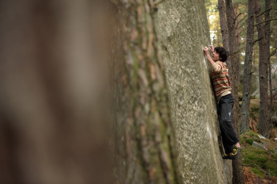 Paul Robinson on Duel (8a) in Fontainebleau Paul Robinson on Duel (8a) in Fontainebleau